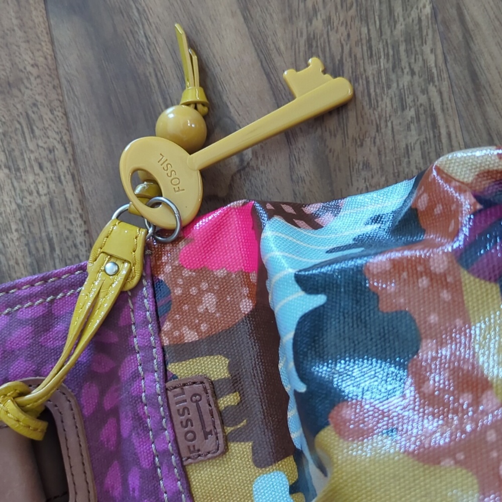 Fossil Key-Per Colorful Patterned Purse - Picture 3 of 10